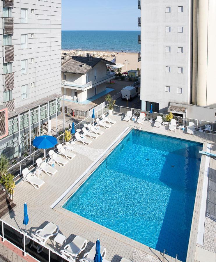 Hotel Rosanna 3 Stelle Superior リド・ディ・イエゾロ エクステリア 写真
