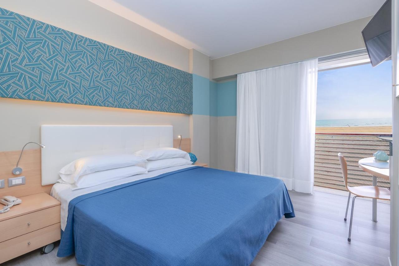 Hotel Rosanna 3 Stelle Superior リド・ディ・イエゾロ エクステリア 写真