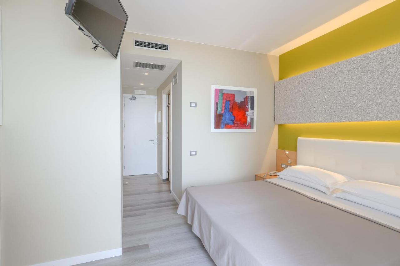 Hotel Rosanna 3 Stelle Superior リド・ディ・イエゾロ エクステリア 写真