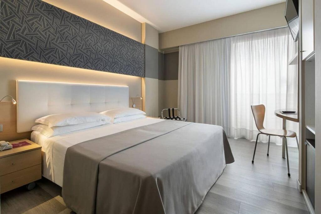 Hotel Rosanna 3 Stelle Superior リド・ディ・イエゾロ エクステリア 写真