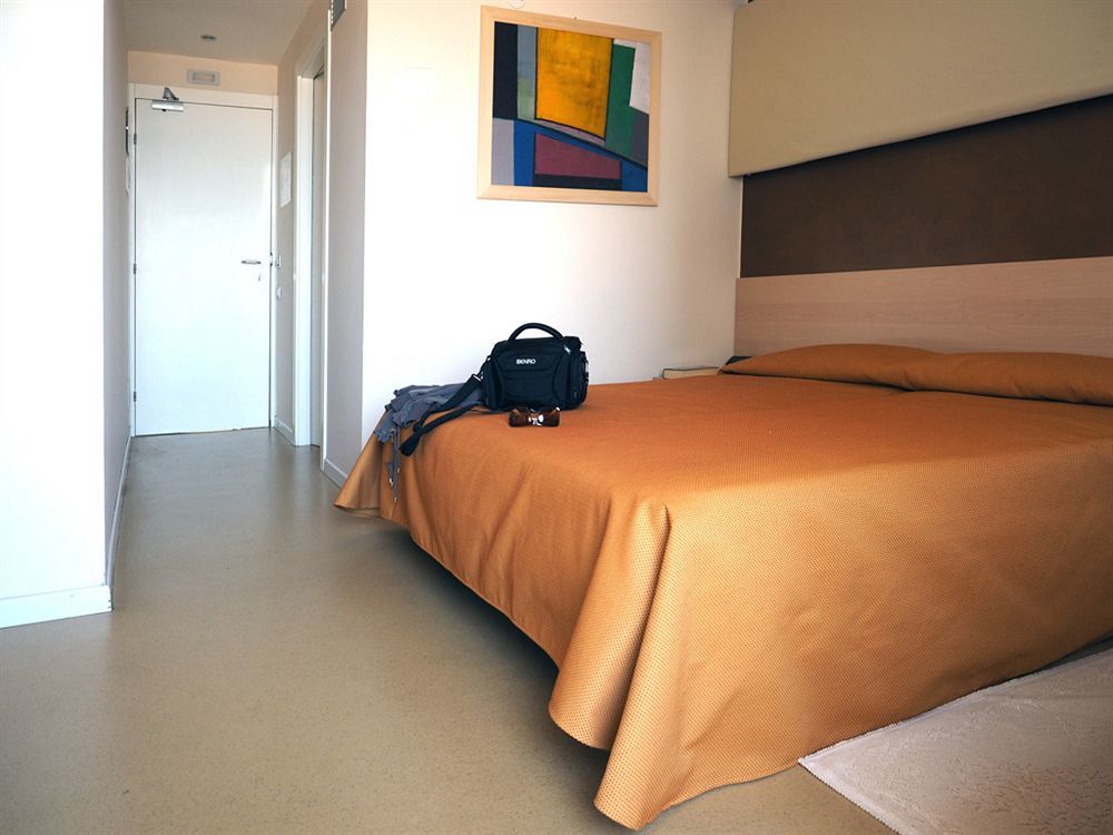 Hotel Rosanna 3 Stelle Superior リド・ディ・イエゾロ エクステリア 写真