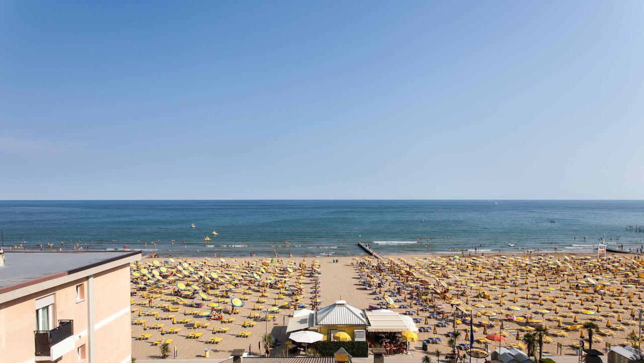 Hotel Rosanna 3 Stelle Superior リド・ディ・イエゾロ エクステリア 写真